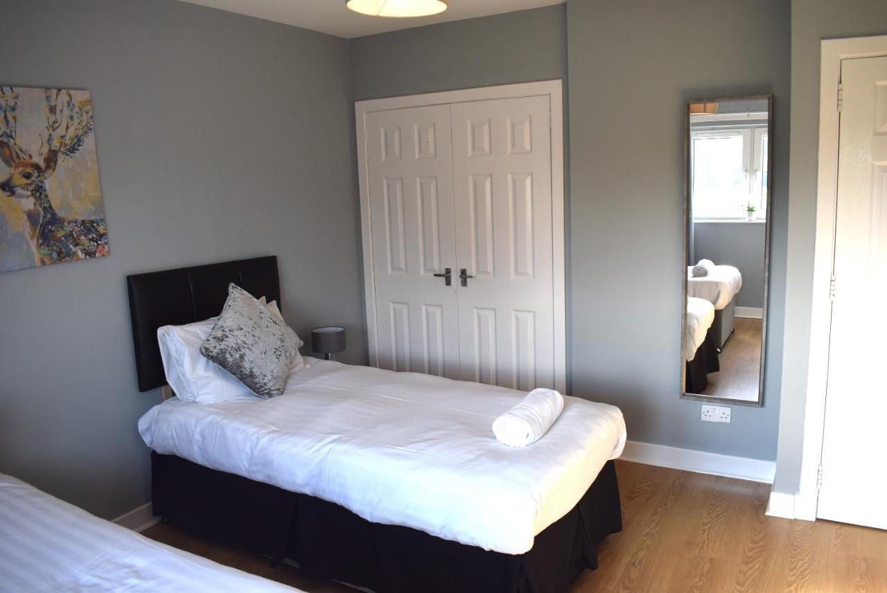 Kelpies Serviced Apartments- Campbell Pumpherston Esterno foto